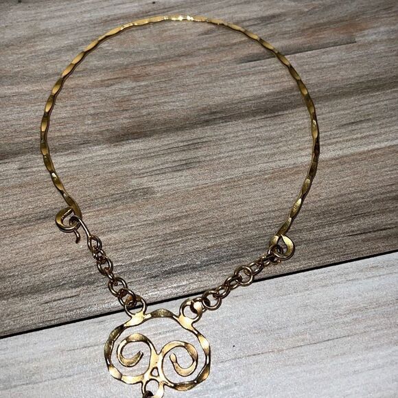 Egyptian Gold Tone Dangling Hammered Statement Necklace Collar Bib - Picture 4 of 11